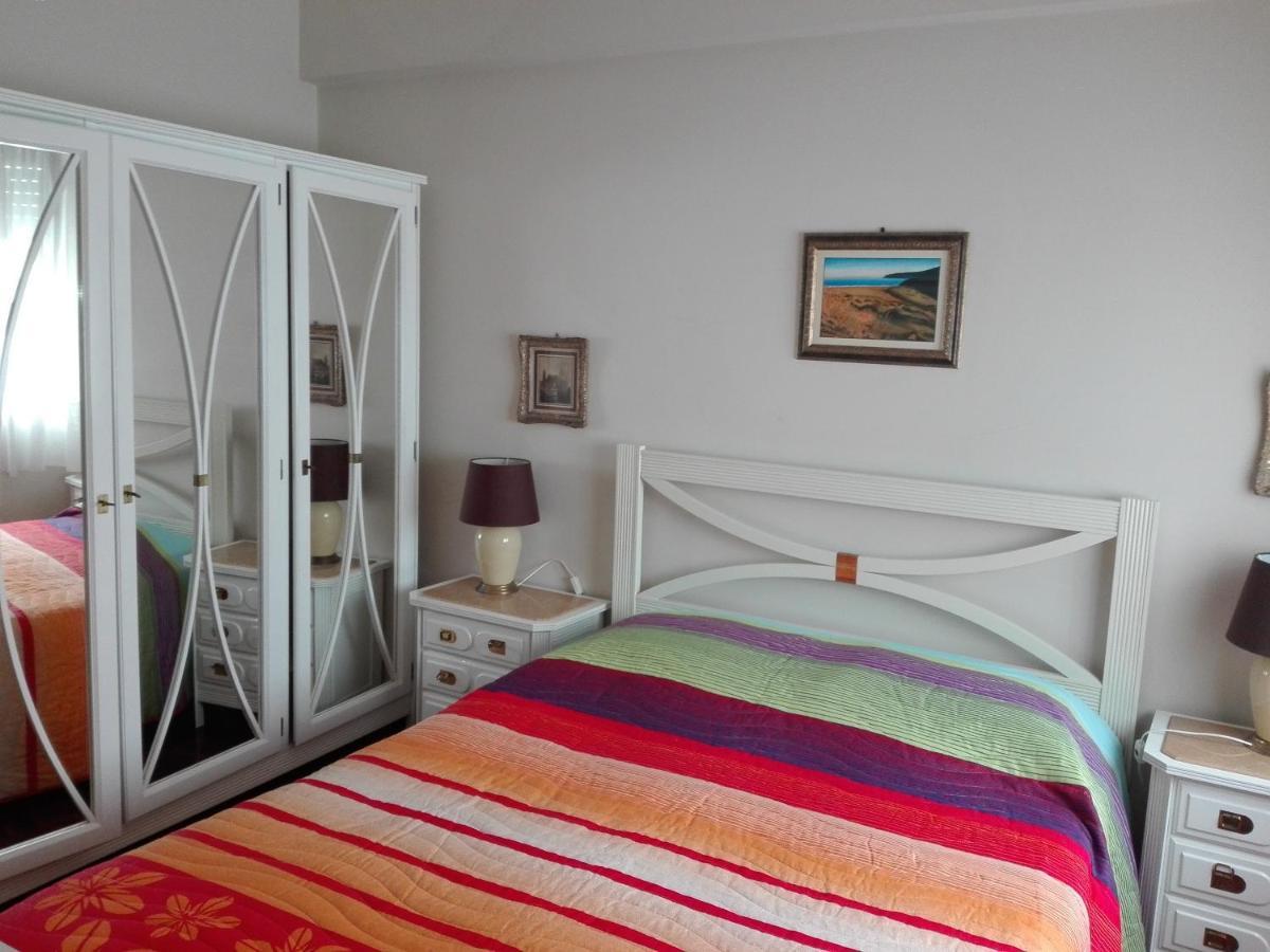 Apartamento Goncalves Пениш Екстериор снимка